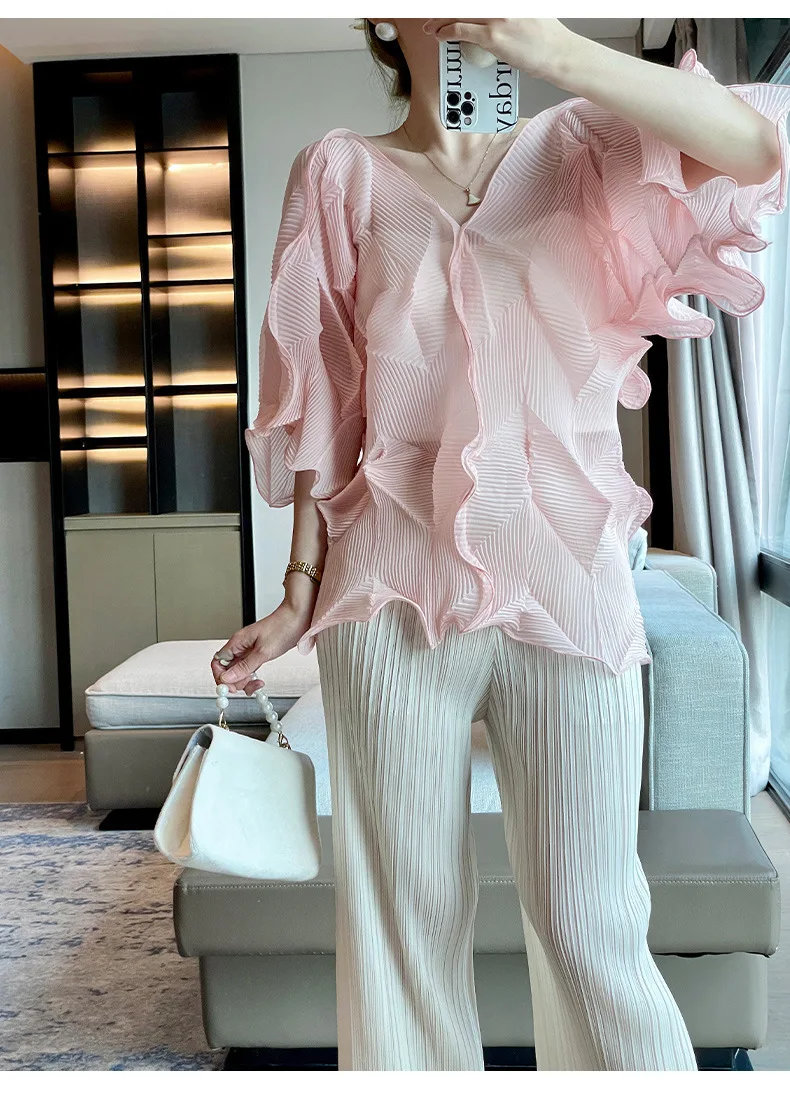 Miyake Pleated T-Shirt 2025 Summer Designer Model Sheer Loose T-Shirt French Elegant Peplum High End Pleated Top Tunic Clothing Miyake Pleated T-Shirt 2025 Summer Designer Model Sheer Loose T-Shirt French Elegant Peplum High End Pleated Top Tunic Clothing
