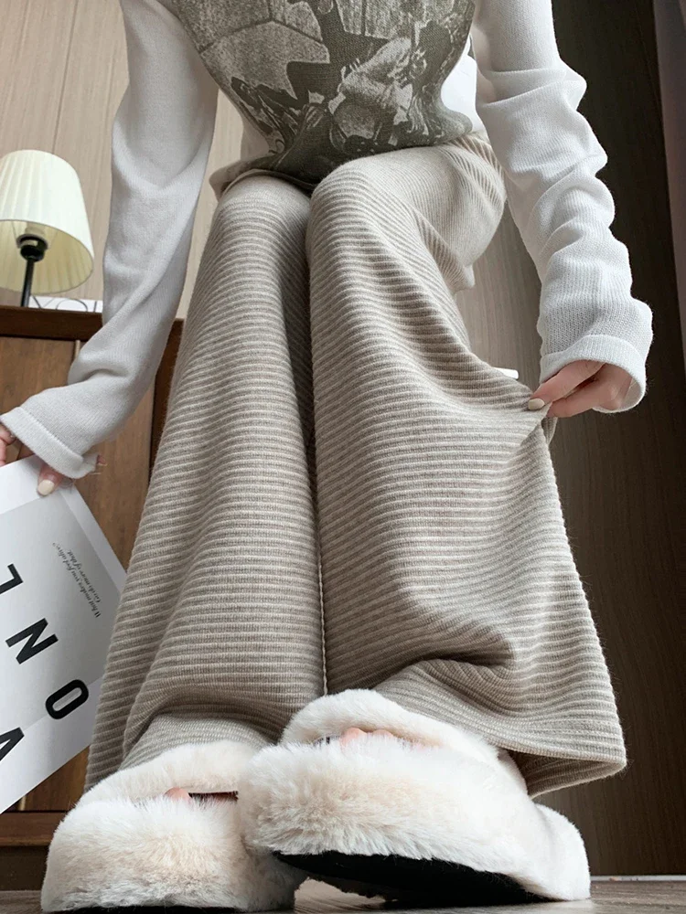 2024 Spring Women's Winter Pants with Fleeve Soft Wide Leg Trousers Baggy Home Pants for Women Straight Sweatpants Sports Jogger
2024 Spring Women's Winter Pants with Fleeve Soft Wide Leg Trousers Baggy Home Pants for Women Straight Sweatpants Sports Jogger