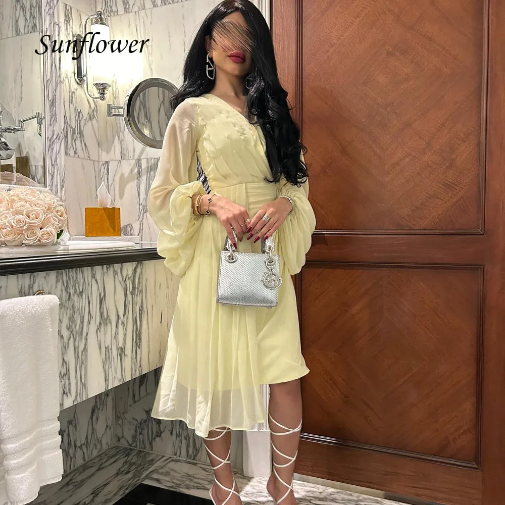 Sunflower Yellow Simple V-Neck Mermaid Formal Evening Dress Saudi Arabia 2024 Slim Chiffon Long Sleeve Knee-Length Prom Dress
Sunflower Yellow Simple V-Neck Mermaid Formal Evening Dress Saudi Arabia 2024 Slim Chiffon Long Sleeve Knee-Length Prom Dress