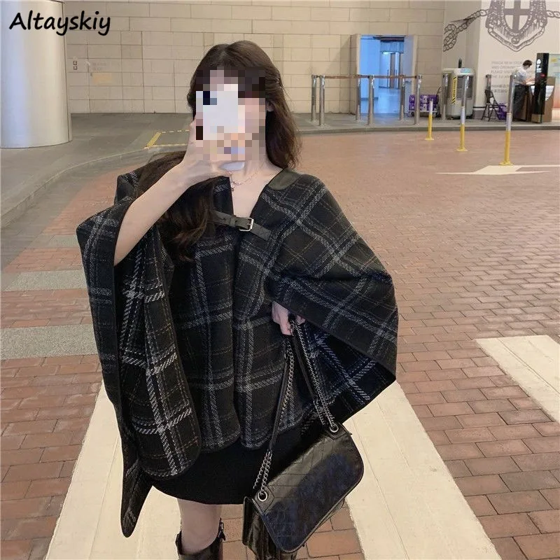 Женское шерстяное пальто в клетку Ulzzang Ins, элегантная свободная универсальная верхняя одежда с V-образным вырезом в Корейском стиле
Женское шерстяное пальто в клетку Ulzzang Ins, элегантная свободная универсальная верхняя одежда с V-образным вырезом в Корейском стиле