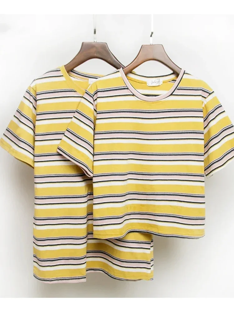 Женская футболка с коротким рукавом, свободная повседневная футболка с круглым вырезом и уникальными контрастными полосками в Корейском стиле на лето 
Женская футболка с коротким рукавом, свободная повседневная футболка с круглым вырезом и уникальными контрастными полосками в Корейском стиле на лето