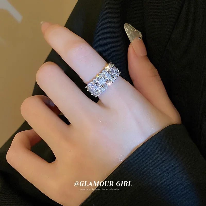 

Full diamond zircon love circle female fashion Europe and the United States heavy industry light luxury niche all match ring