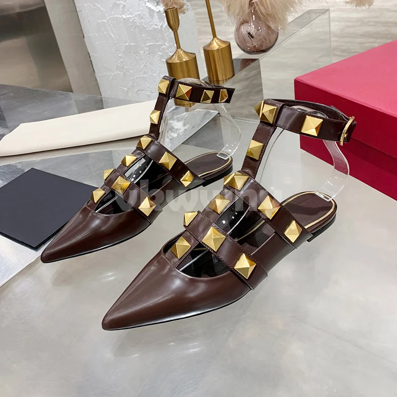 Women Slippers Summer New Hollow Design Genuine Leather Material Metal Rivet Decoration Slippers Simple Luxury Ladies Shoes
Women Slippers Summer New Hollow Design Genuine Leather Material Metal Rivet Decoration Slippers Simple Luxury Ladies Shoes