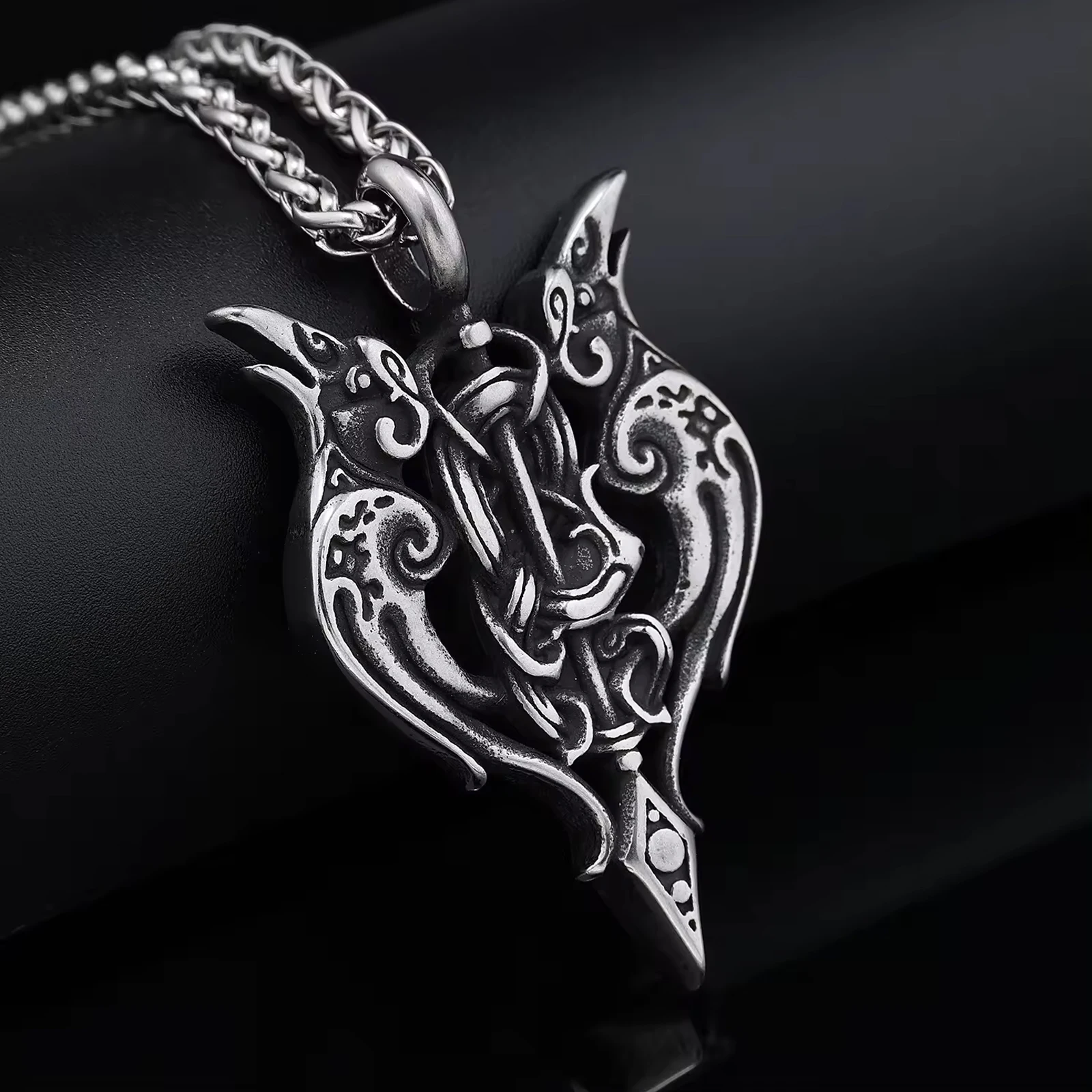 

Nordic Viking Vintage Raven Pendant Necklace, Men's Cow Pendant Stainless Steel Jewelry, Best Gift for Men