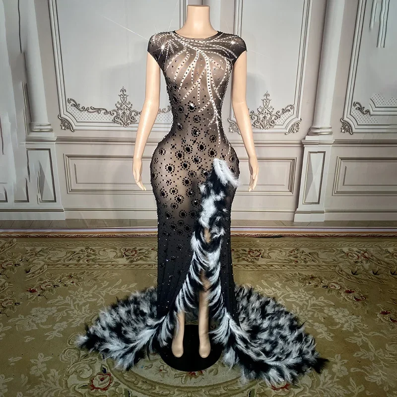 Sparkly Rhinestones Black White Feathers Floor-length Dress Women Birthday Celebrate Wedding Evening Prom Dress Photo Shoot Wear
Sparkly Rhinestones Black White Feathers Floor-length Dress Women Birthday Celebrate Wedding Evening Prom Dress Photo Shoot Wear