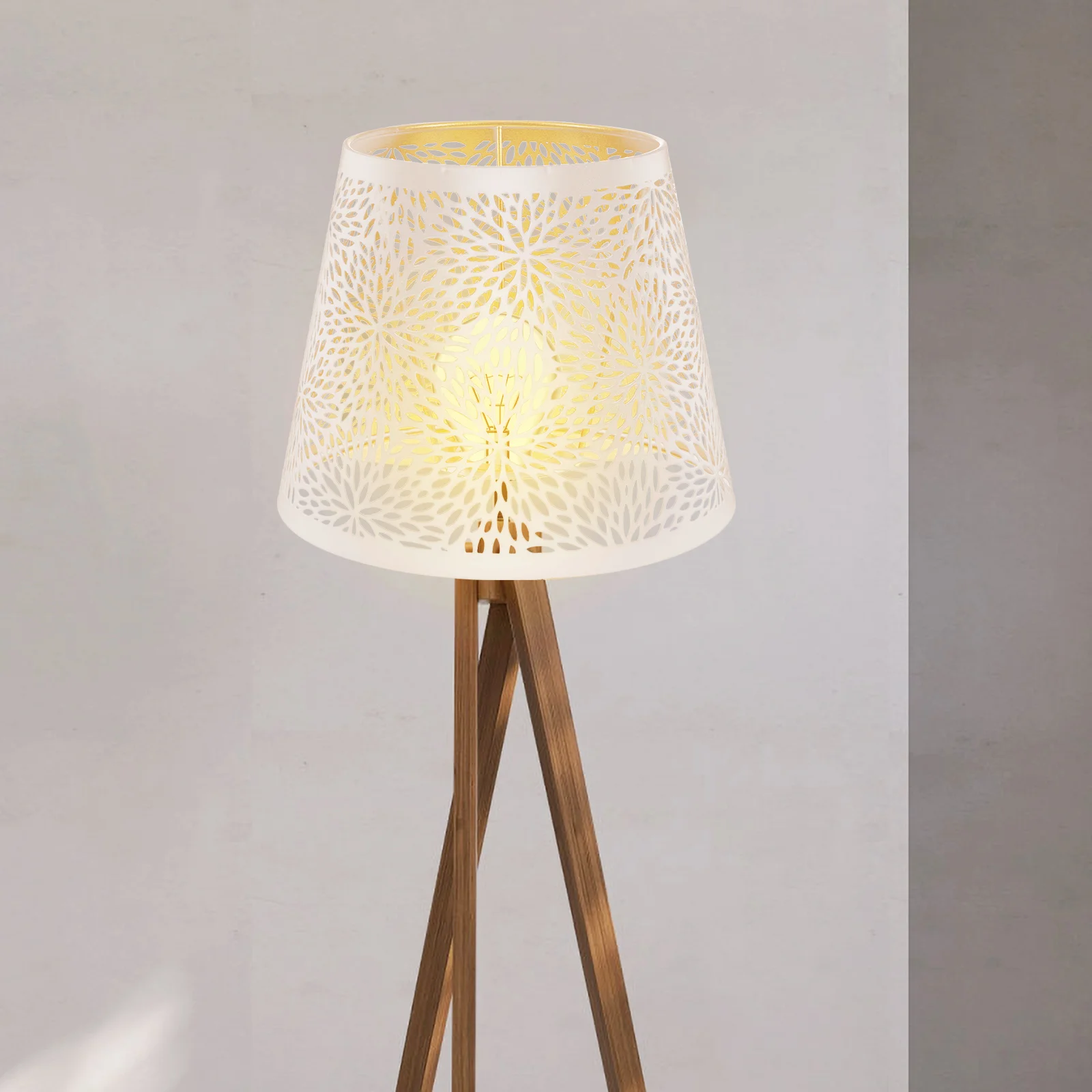 Small Lamp Shade E27 Metal Lamp Shade Flower Hollow Out Ceiling Lampshade Table Lamp Cover Pendant Floor Light
Small Lamp Shade E27 Metal Lamp Shade Flower Hollow Out Ceiling Lampshade Table Lamp Cover Pendant Floor Light