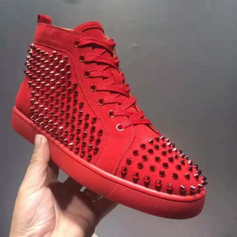 Designer Leather High Top Men's Shoes Flat Rivet Women's Shoes Youth Casual Sneakers Couples Red Sole Luxury Shoes
Designer Leather High Top Men's Shoes Flat Rivet Women's Shoes Youth Casual Sneakers Couples Red Sole Luxury Shoes