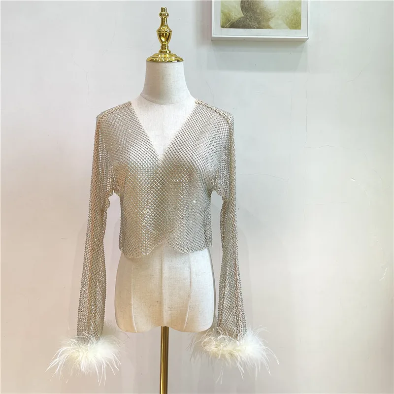 New Disco Sexy Diamond Crystal Mesh Shirt Top Bling Temperament Full Rhinestone Outer Wear Sexy Patchwork Feathers Cardigon
New Disco Sexy Diamond Crystal Mesh Shirt Top Bling Temperament Full Rhinestone Outer Wear Sexy Patchwork Feathers Cardigon