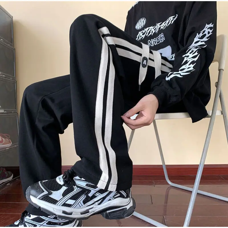 Men's Sports Pants Loose Fashion Drawstring Side Stripe Baggy Oversized Waist Elastic Harajuku Casual Streetwear Outdoor Pants
Men's Sports Pants Loose Fashion Drawstring Side Stripe Baggy Oversized Waist Elastic Harajuku Casual Streetwear Outdoor Pants