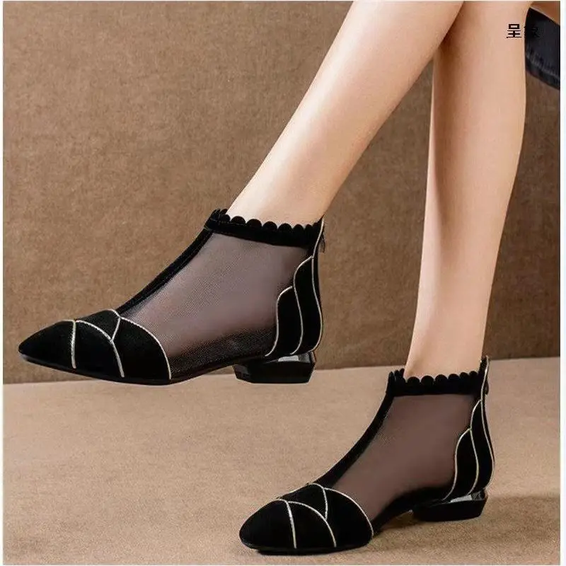 2023 Black Mesh Sandals Hollow Out Breathable Chunky Heels Summer Transparent Women Beach Sandals Fashion Versatile Dance Boots
2023 Black Mesh Sandals Hollow Out Breathable Chunky Heels Summer Transparent Women Beach Sandals Fashion Versatile Dance Boots