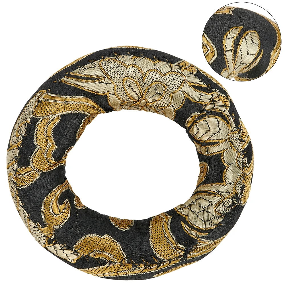 Bowl Cushion Eulogy Bowl Musical Instruments Buddhist Equipment Nepalese Hand-embroidered Sound Bowl Bottom Mat
Bowl Cushion Eulogy Bowl Musical Instruments Buddhist Equipment Nepalese Hand-embroidered Sound Bowl Bottom Mat