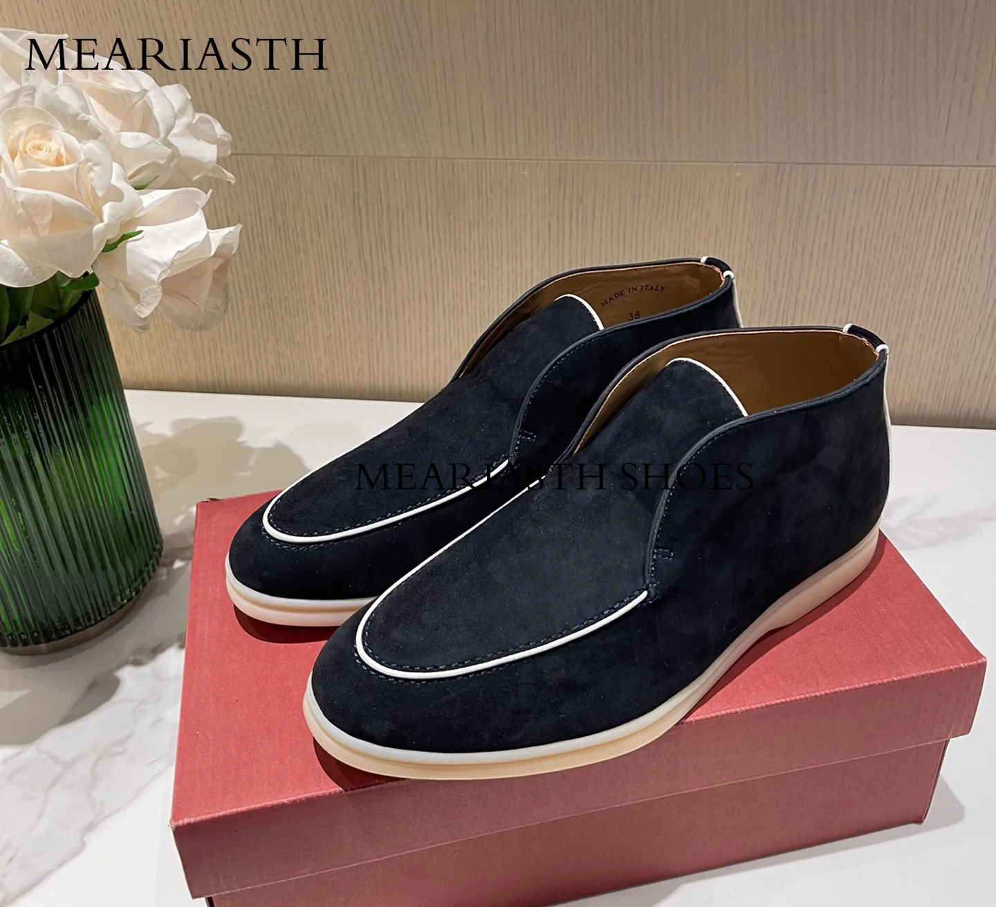 Suede Leather Unisex High Top Loafers Women Round Toe Casual Flat Shoes Plus Size Business Luxury Men Shoes Couple's Shoes
Suede Leather Unisex High Top Loafers Women Round Toe Casual Flat Shoes Plus Size Business Luxury Men Shoes Couple's Shoes