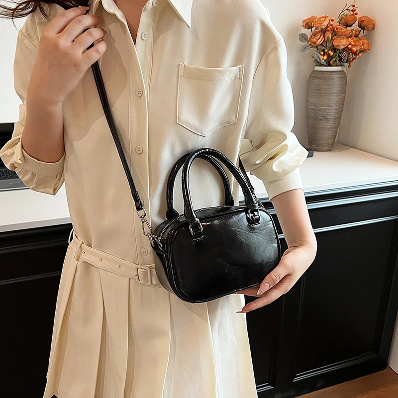 Genuine Leather Mini Boston Bags For Women 2024 New High Quality Versatile Handbags Phone Bag Small Shoulder Crossbody Bags Gold
Genuine Leather Mini Boston Bags For Women 2024 New High Quality Versatile Handbags Phone Bag Small Shoulder Crossbody Bags Gold