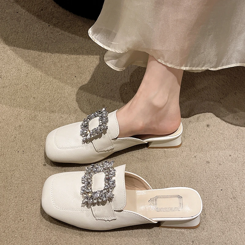 Luxury Crystal Mules Woman Closed Toe Slip-on Heel Sandals Ladies Contrast Design Outdoor Slides with Rhinestone Square Buckle
Luxury Crystal Mules Woman Closed Toe Slip-on Heel Sandals Ladies Contrast Design Outdoor Slides with Rhinestone Square Buckle