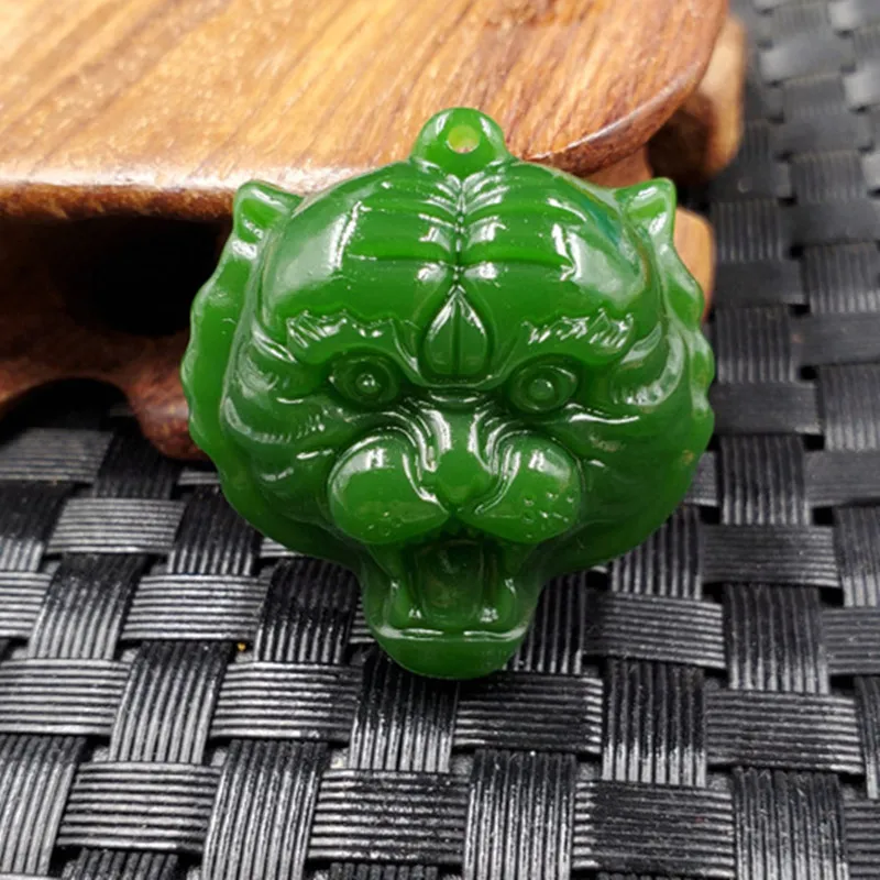 Natural Green Hand Carved Tiger Head Jade Pendant Fashion Boutique Jewelry Men's and Women's Necklace Gift Accessories
Natural Green Hand Carved Tiger Head Jade Pendant Fashion Boutique Jewelry Men's and Women's Necklace Gift Accessories