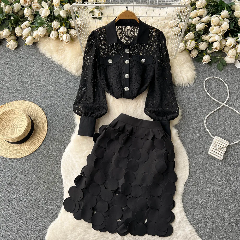 Spring and Summer French Vintage Style Hollow Lace Shirt + Design Sense Package Hip Short Skirt Two-piece Set
Spring and Summer French Vintage Style Hollow Lace Shirt + Design Sense Package Hip Short Skirt Two-piece Set