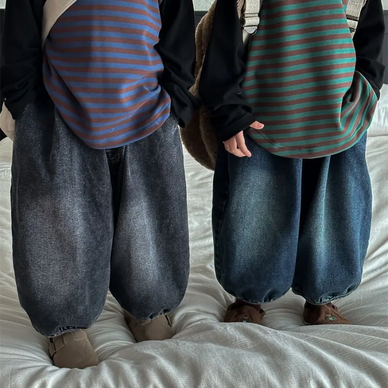 Детские джинсовые брюки, новинка осень-зима 2023, хлопковые джинсы, детские свободные шаровары, повседневные Простые широкие брюки для мальчиков и девочек
Детские джинсовые брюки, новинка осень-зима 2023, хлопковые джинсы, детские свободные шаровары, повседневные Простые широкие брюки для мальчиков и девочек