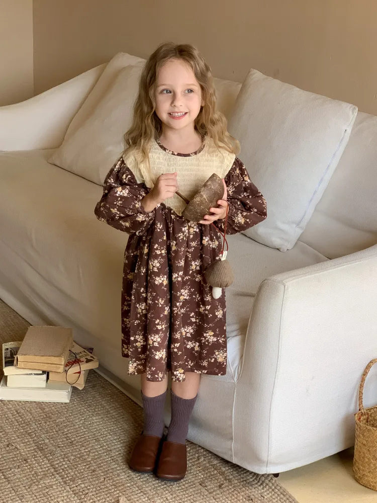 Korean Girl Dress 2023 Autumn New Girls' Fragmented Flower Dress Retro Style Princess Dresses Children's Clothes
Korean Girl Dress 2023 Autumn New Girls' Fragmented Flower Dress Retro Style Princess Dresses Children's Clothes