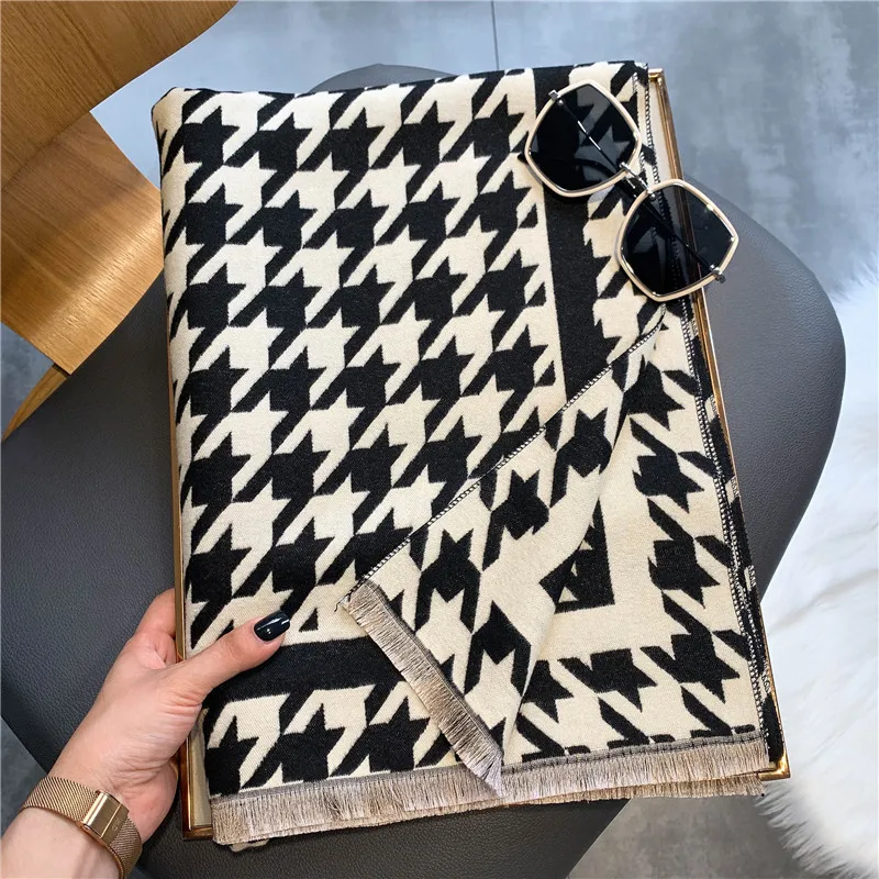 Designer Scarf Women Winter Cashmere Shawl Wraps Houndstooth Printed Warm Scarves Pashmina Blanket Female Foulard Bufandas 2023
Designer Scarf Women Winter Cashmere Shawl Wraps Houndstooth Printed Warm Scarves Pashmina Blanket Female Foulard Bufandas 2023