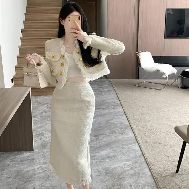 High-Quality and Comfortable New Arrival Elegant Ladylike Tweed Suit Skirt for Women with Short Cardigan Jacket and Long Skirt
High-Quality and Comfortable New Arrival Elegant Ladylike Tweed Suit Skirt for Women with Short Cardigan Jacket and Long Skirt