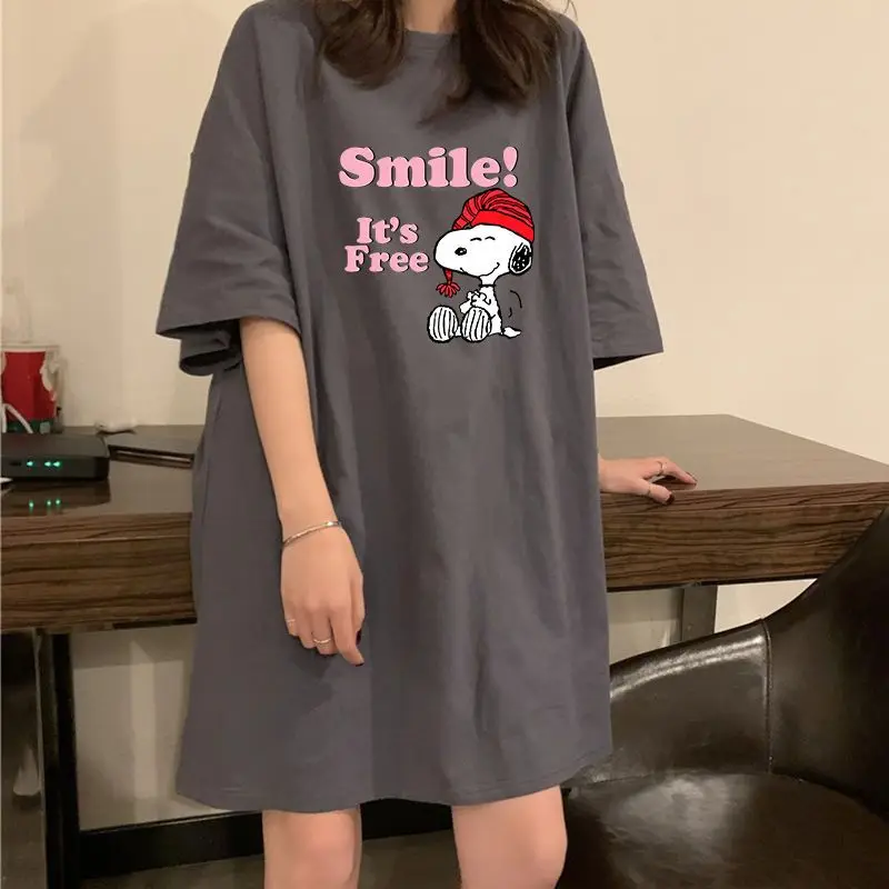 Kawaii Snoopy пижамное платье женская летняя Милая мультяшная Пижама средней длины свободная Женская Повседневная Снупи подарок на день рождения
Kawaii Snoopy пижамное платье женская летняя Милая мультяшная Пижама средней длины свободная Женская Повседневная Снупи подарок на день рождения