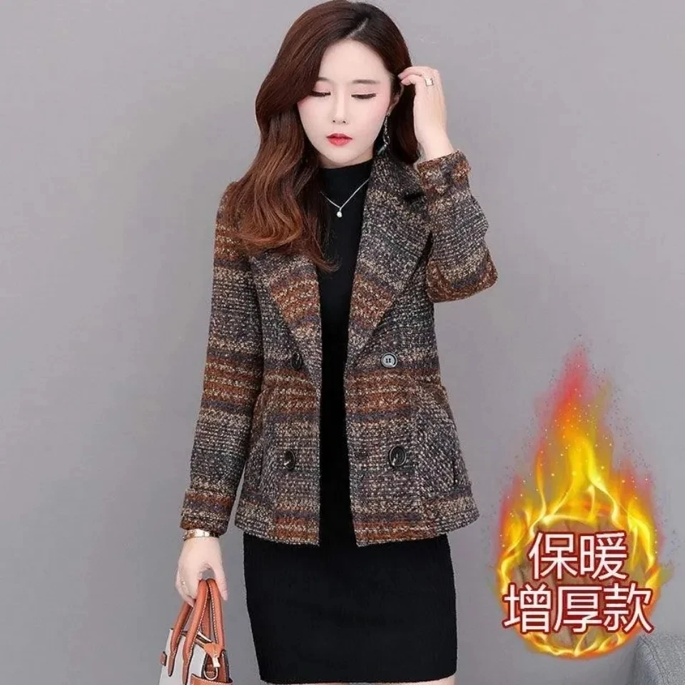 

Fashion Short Plaid Woolen Coat Middle-Aged Elderly Women Spring Autumn Coat Add Cotton Warm Winter Jacket Casaco Feminino