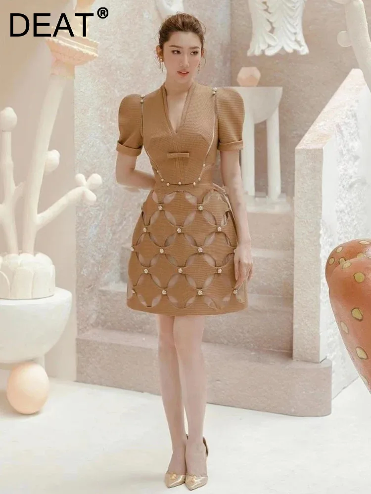 DEAT Women Dress Geometry Diamond Bordered High Waist Broad Shoulder Hollow Out Fashion Female Dresses Spring 2024 New 13DB2139
DEAT Women Dress Geometry Diamond Bordered High Waist Broad Shoulder Hollow Out Fashion Female Dresses Spring 2024 New 13DB2139