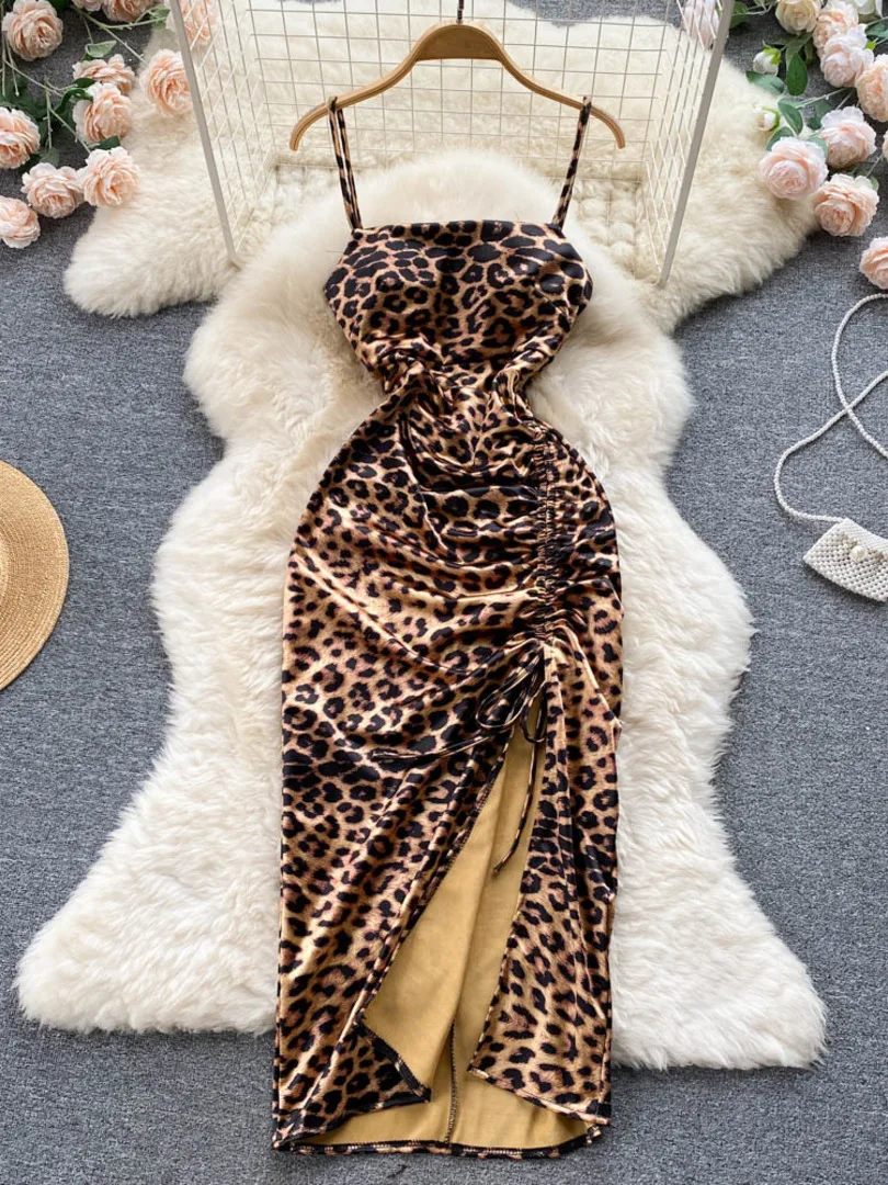 

Женское платье с леопардовым принтом ssTss, Летнее Длинное Платье на бретелях-спагетти без рукавов, облегающее атласное платье с рюшами