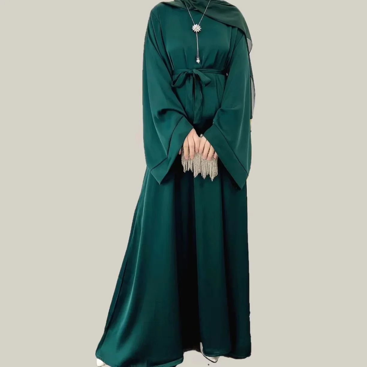 Lace-up Maxi Dress Large Size Multi-colored Gown Dress for Women Solid Simple Muslim Dress Women Turkey Kaftan Arab Dubai Robes
Lace-up Maxi Dress Large Size Multi-colored Gown Dress for Women Solid Simple Muslim Dress Women Turkey Kaftan Arab Dubai Robes