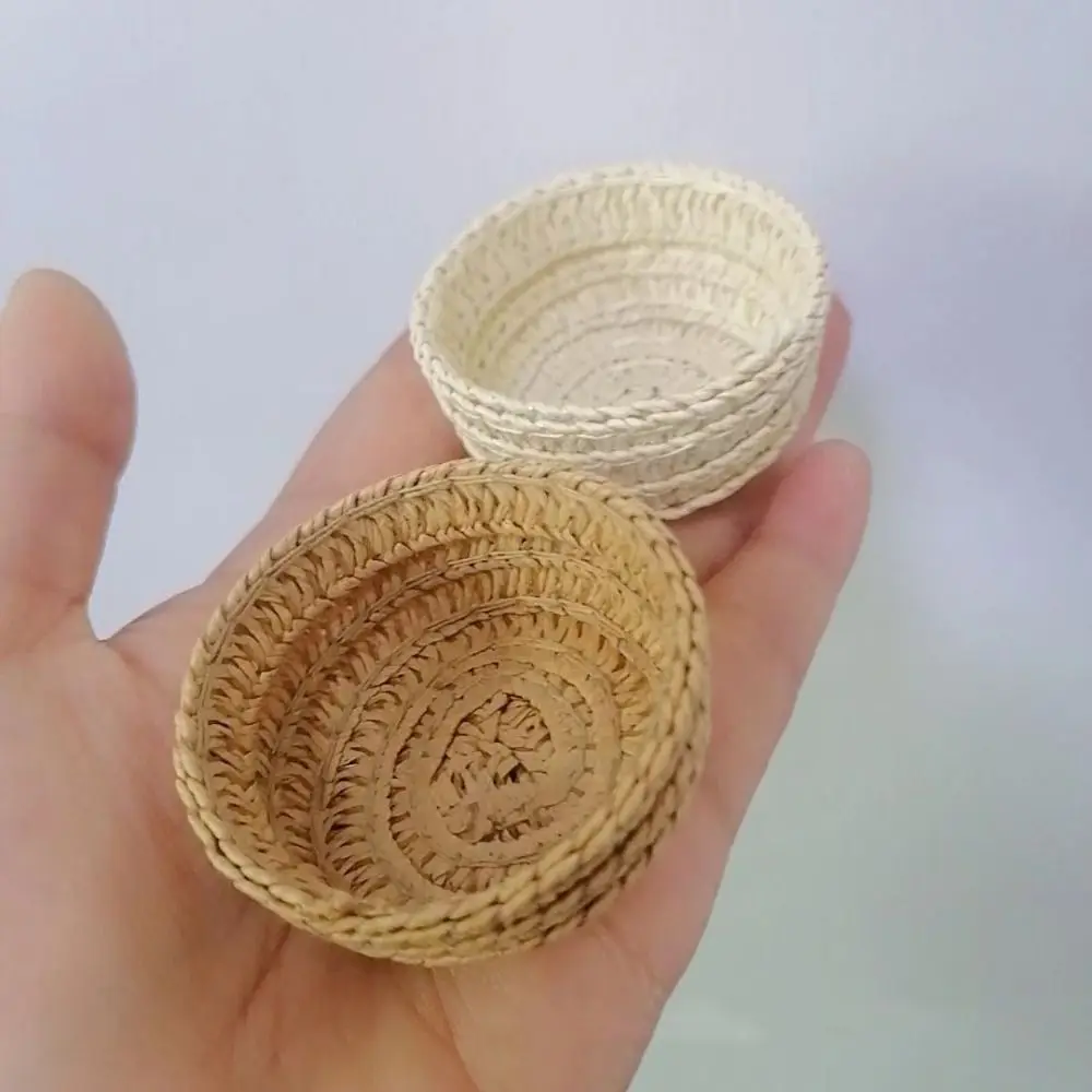 Миниатюрная плетеная корзина из травы, 2 цвета, симпатичная корзина для кукол, хлопковые аксессуары для кукол, BJD/миниатюрные украшения для кукольного домика/хлопковая кукла BJD
Миниатюрная плетеная корзина из травы, 2 цвета, симпатичная корзина для кукол, хлопковые аксессуары для кукол, BJD/миниатюрные украшения для кукольного домика/хлопковая кукла BJD