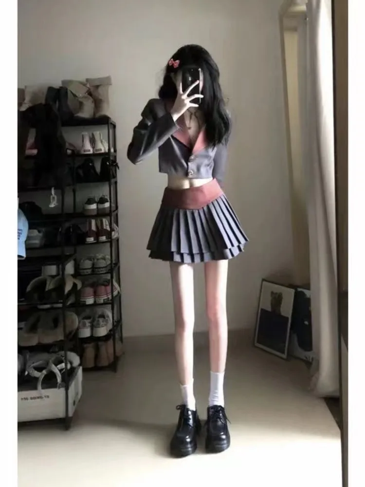 UNXX Colleage Style Women's Sweet Cool Short Suit Jacket Top Pleated Skirt Spice Girl Suit Casual Fashion Small Two-piece set
UNXX Colleage Style Women's Sweet Cool Short Suit Jacket Top Pleated Skirt Spice Girl Suit Casual Fashion Small Two-piece set