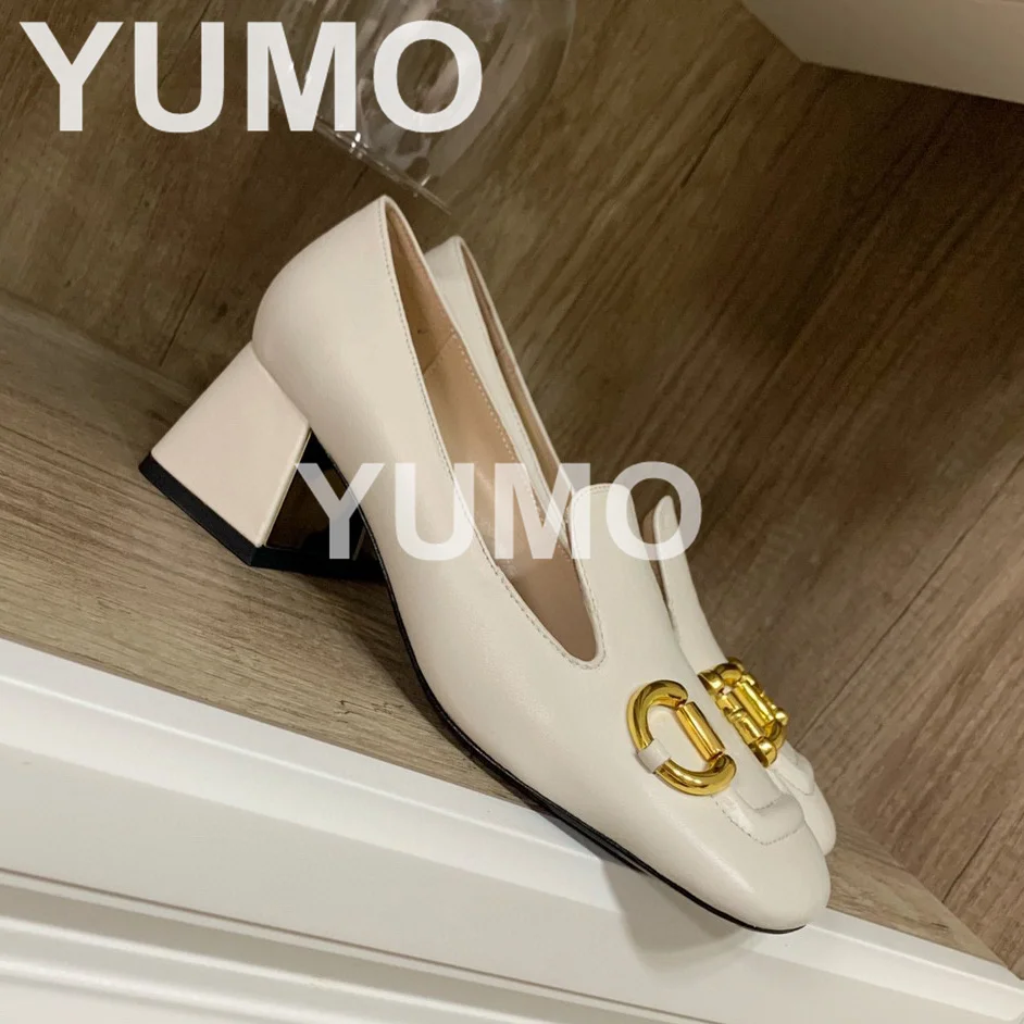 Spring Autumn Women Pumps Big Size 42 Square Toe Genuine Leather Metal Buckle Decor Slip On Solid Chunky Heels Ladies Carrier
Spring Autumn Women Pumps Big Size 42 Square Toe Genuine Leather Metal Buckle Decor Slip On Solid Chunky Heels Ladies Carrier