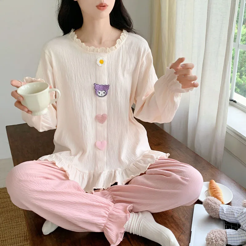 Kawaii Sanrioed Kuromi Весна-Осень новинка хлопковая Домашняя одежда с длинным рукавом комплект симпатичная мультяшная Милая Пижама подарок на Хэллоуин
Kawaii Sanrioed Kuromi Весна-Осень новинка хлопковая Домашняя одежда с длинным рукавом комплект симпатичная мультяшная Милая Пижама подарок на Хэллоуин