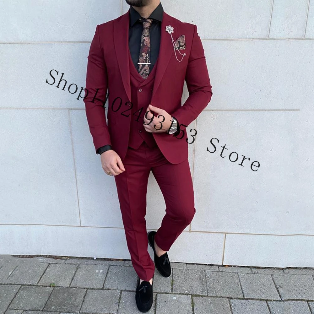 

Burgundy Best Men Tuxedos For Wedding 3 Pieces Formal Groomsmen Bridegroom Wedding Tuxedos Groom Wear Costume Homme Mariage