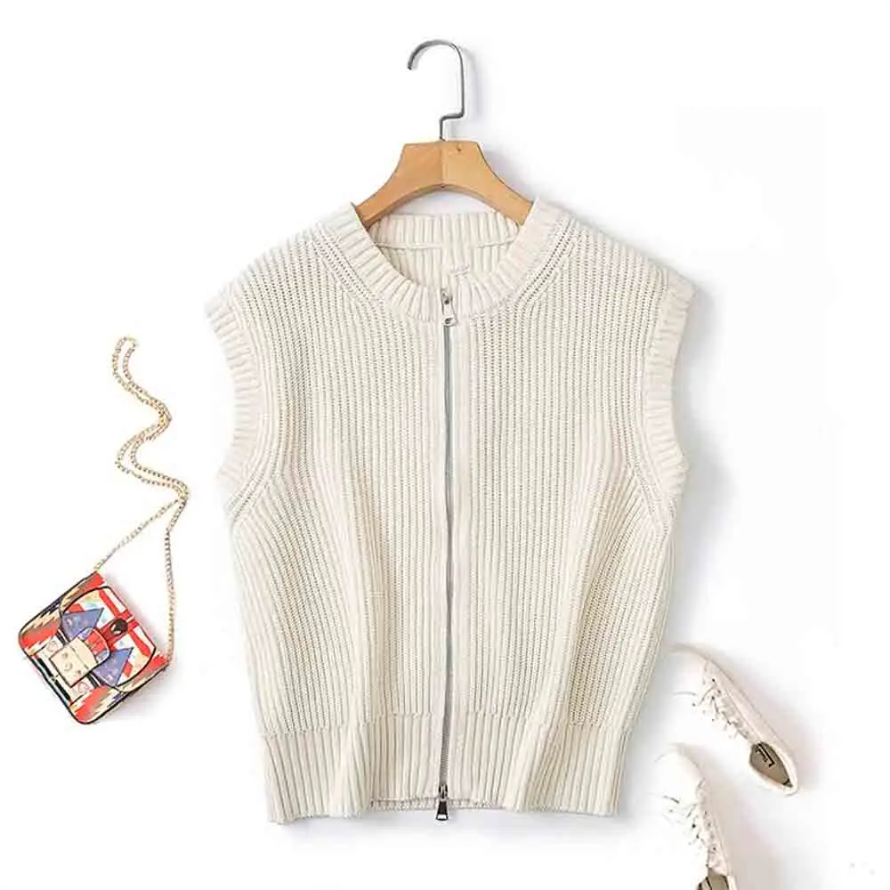Women 2024 Spring New Fashion Thin Knitted Cardigan Vest Retro Sleeveless Chic Zipper All-match Casual Top Mujer
Women 2024 Spring New Fashion Thin Knitted Cardigan Vest Retro Sleeveless Chic Zipper All-match Casual Top Mujer