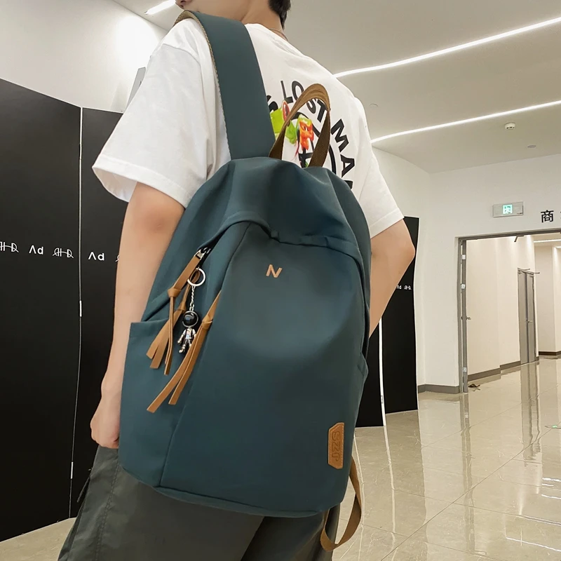 Simple Large Capacity Women's Nylon Cloth Solid Color Student Schoolbag Fashion Casual Ladies Outdoor Versatile Travel Backpack
Simple Large Capacity Women's Nylon Cloth Solid Color Student Schoolbag Fashion Casual Ladies Outdoor Versatile Travel Backpack