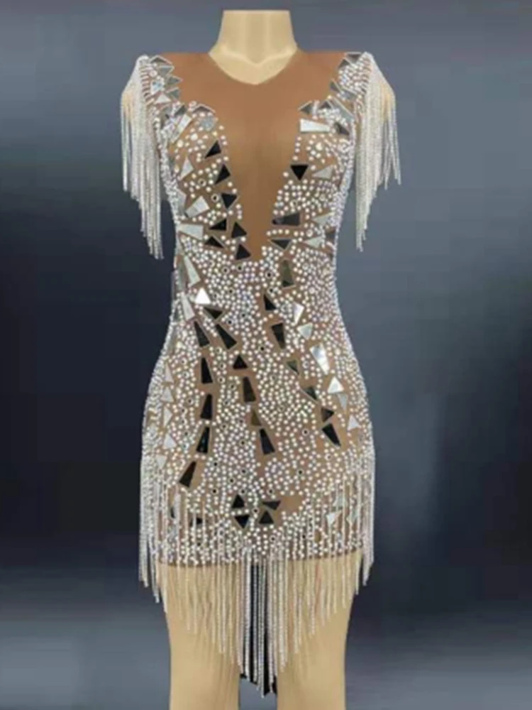Brown Tassel Shining Mirror Sequins Rhinestones Sleeveless Sexy Women Dress Nightclub Party Clothing Stage Singer Costumes
Brown Tassel Shining Mirror Sequins Rhinestones Sleeveless Sexy Women Dress Nightclub Party Clothing Stage Singer Costumes