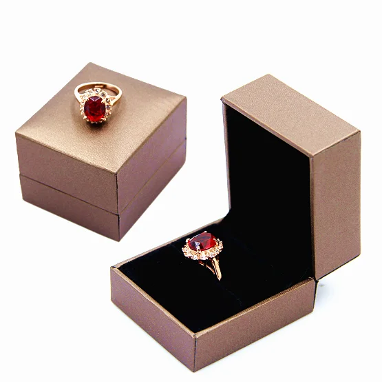 High-grade Leather Paper Ring Necklace Bracelet Pendant Jewelry Box Bracelet Box Jewlery Organizer Valentine's Day Decoration
High-grade Leather Paper Ring Necklace Bracelet Pendant Jewelry Box Bracelet Box Jewlery Organizer Valentine's Day Decoration