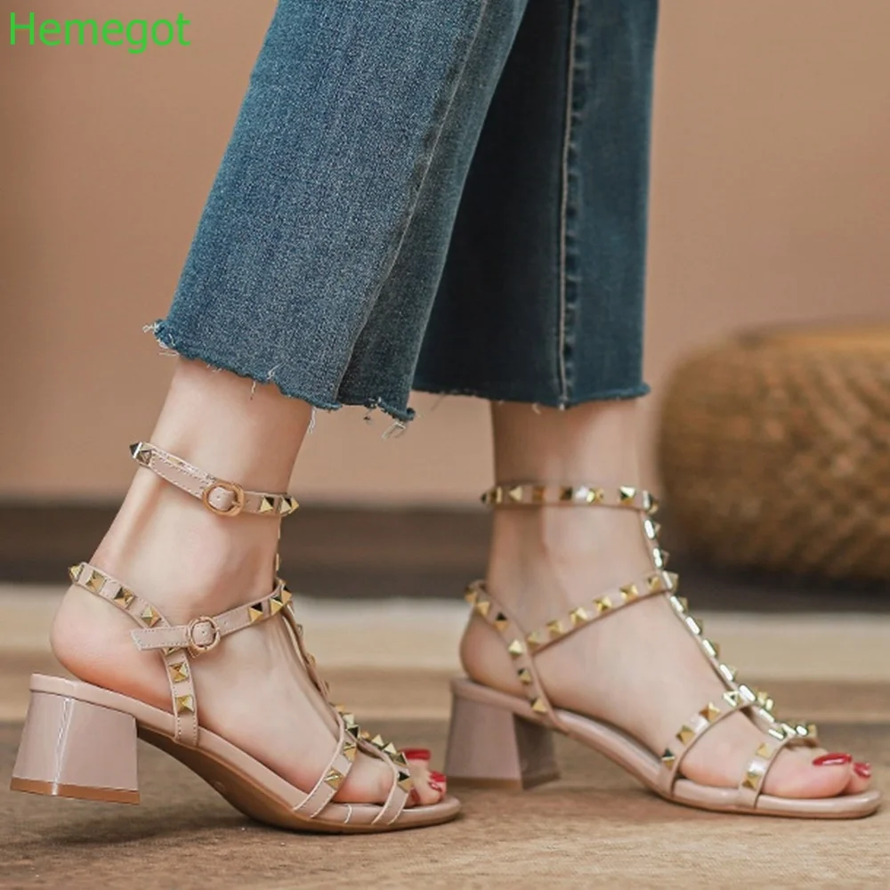 

Metal Rivet Open Roman Sandals Straight Buckle Strap Thick Heel Sandal 2024 Summer New Casual Apricot/pink Fashion Women Shoes