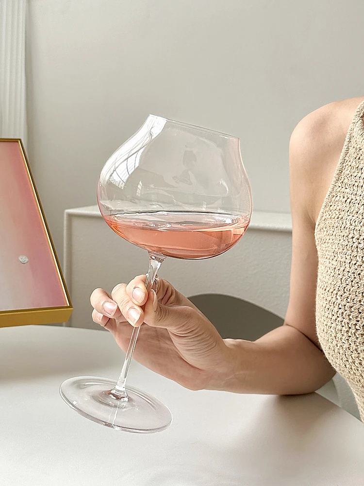 680ml Large Capacity Red Wine Cup Ultra-thin Sensory Crystal Glass Cup The Same Burgundy Glass Cup Thin Glass Goblet Glass 
680ml Large Capacity Red Wine Cup Ultra-thin Sensory Crystal Glass Cup The Same Burgundy Glass Cup Thin Glass Goblet Glass