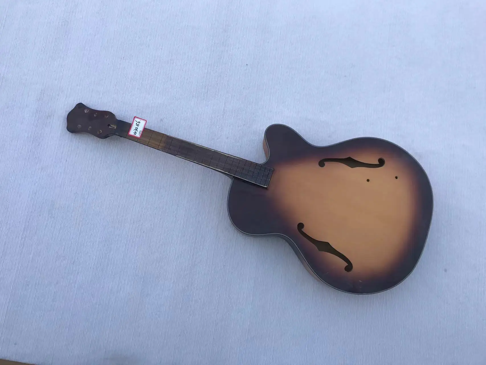 Сделай Сам пользовательский Hofner BCT-slструны электрическая гитара стеганая Кленовая задняя и боковая часть гитара без Hardwares скидка Бесплатная доставка 
Сделай Сам пользовательский Hofner BCT-slструны электрическая гитара стеганая Кленовая задняя и боковая часть гитара без Hardwares скидка Бесплатная доставка