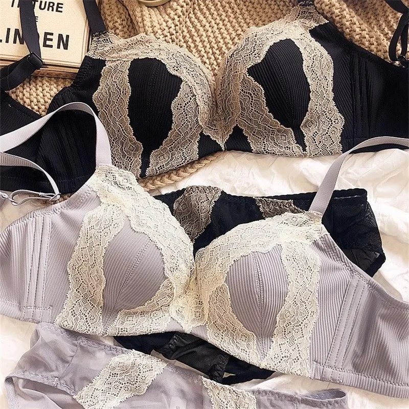 New Color Matching Comfortable Creative Lace Small Bra Push-up Bra Women's No Underwire Bra Adjusting
New Color Matching Comfortable Creative Lace Small Bra Push-up Bra Women's No Underwire Bra Adjusting