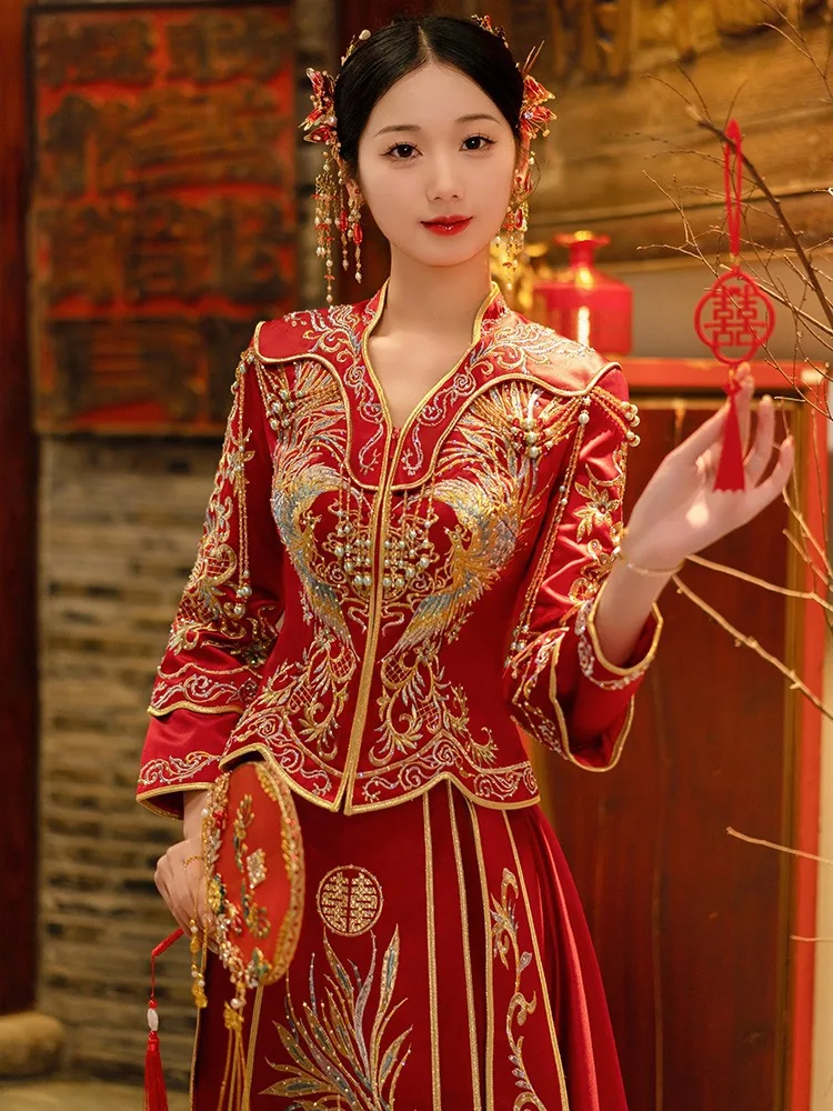 Women Phoenix Embroidery Cheongsam Chinese Style Rhinestone Wedding Dress Marriage Suit Bride Toast Clothing
Women Phoenix Embroidery Cheongsam Chinese Style Rhinestone Wedding Dress Marriage Suit Bride Toast Clothing