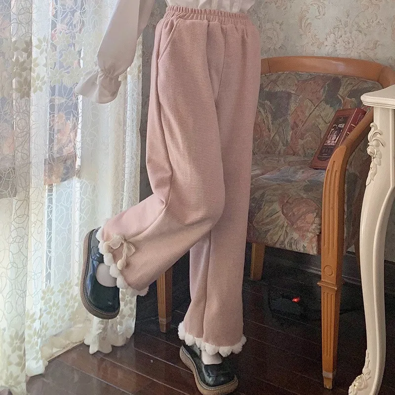 Японские Kawaii брюки женские широкие милые спортивные штаны милые Harajuku Лолита винтажные мешковатые белые брюки с бантом зимние брюки
Японские Kawaii брюки женские широкие милые спортивные штаны милые Harajuku Лолита винтажные мешковатые белые брюки с бантом зимние брюки