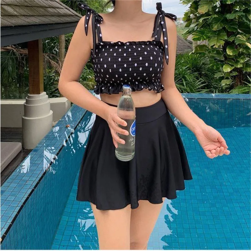 New Korean Two -piece Swimsuit Polka Dot Women Split Swimsuit Spicy Girl Sexy Slim Vacation Swimsuit with Suspended Dress Style
New Korean Two -piece Swimsuit Polka Dot Women Split Swimsuit Spicy Girl Sexy Slim Vacation Swimsuit with Suspended Dress Style