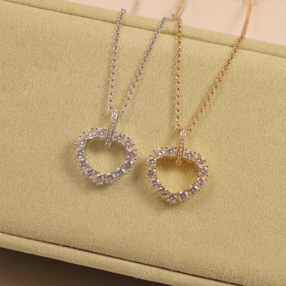 Hot Selling Diamond Heart Shape Pendant Women's Necklace 925 Sterling Silver Fashion Jewelry Classic Brand Banquet Gift 
Hot Selling Diamond Heart Shape Pendant Women's Necklace 925 Sterling Silver Fashion Jewelry Classic Brand Banquet Gift