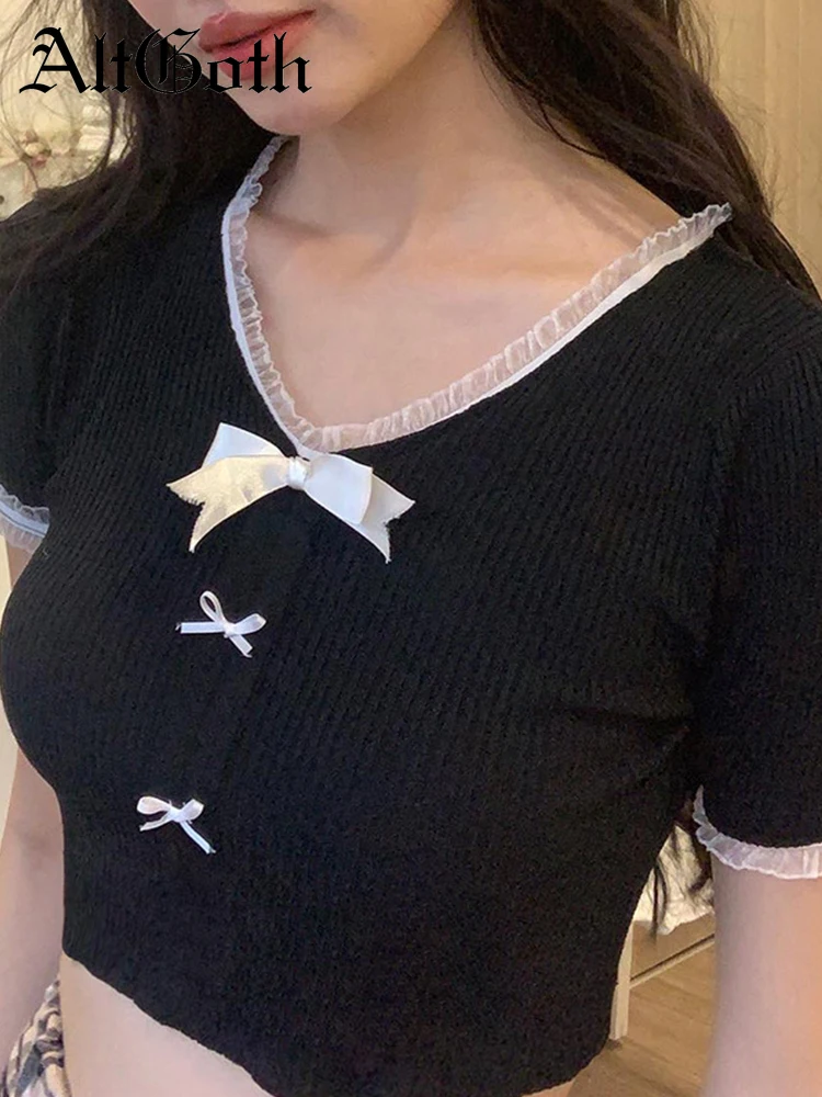 AltGoth Soft Goth Sweet T-shirt Women Aesthetic Cute Kawaii Streetwear Lace Patchwork Bow Short Sleeve Square Collar Tee Tops
AltGoth Soft Goth Sweet T-shirt Women Aesthetic Cute Kawaii Streetwear Lace Patchwork Bow Short Sleeve Square Collar Tee Tops