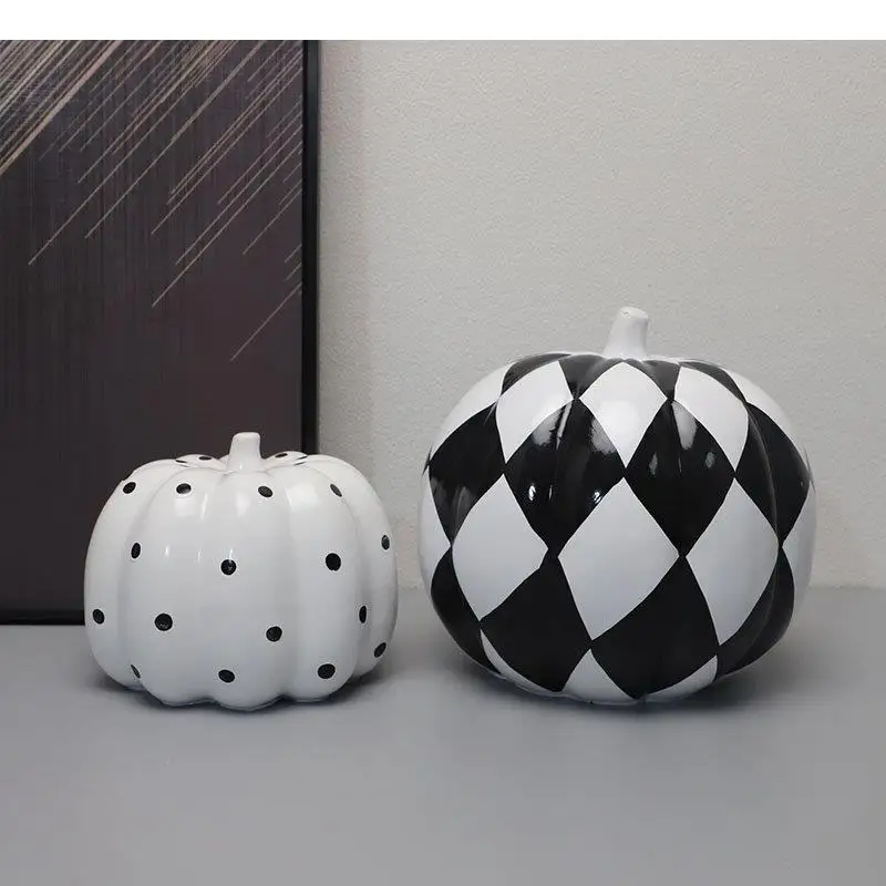 Black and White Pumpkin Resin Crafts Desk Decoration Modern Ornaments Wave Point Texture Pumpkin Sculpture Room Aesthetics Decor
Black and White Pumpkin Resin Crafts Desk Decoration Modern Ornaments Wave Point Texture Pumpkin Sculpture Room Aesthetics Decor