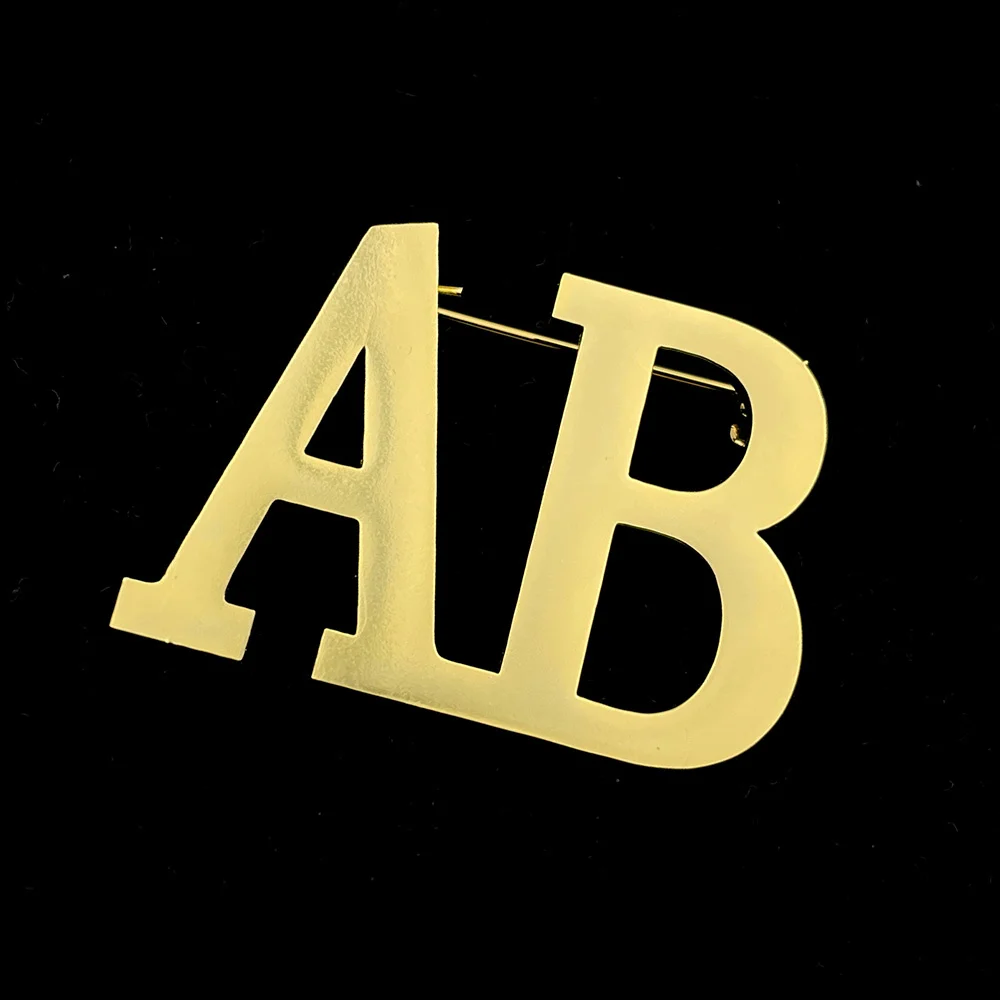 Summer The New Custom 2 Initial Letter Brooch Pin Customizable Badges Jewelry Lapel Pins Stainless Steel Brooches For Men Women
Summer The New Custom 2 Initial Letter Brooch Pin Customizable Badges Jewelry Lapel Pins Stainless Steel Brooches For Men Women