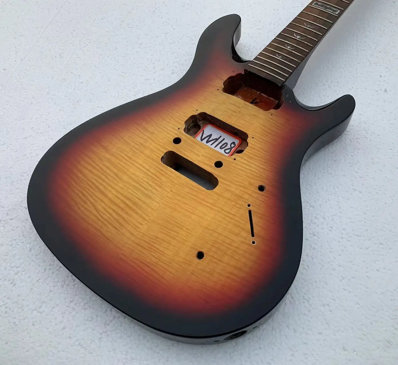 DIY Custom 6 Strings Electric Guitar Guitarra with Tiger / Flame Maple Top without Hardwares in Stock Discount Free Shipping 
DIY Custom 6 Strings Electric Guitar Guitarra with Tiger / Flame Maple Top without Hardwares in Stock Discount Free Shipping